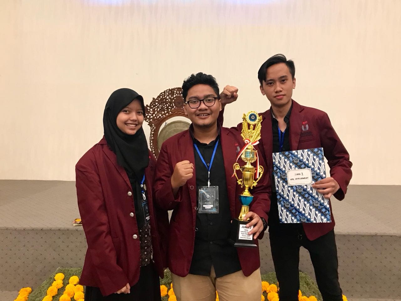 Mahasiswa D3 Teknik Informatika Juara Kompetisi Web Development